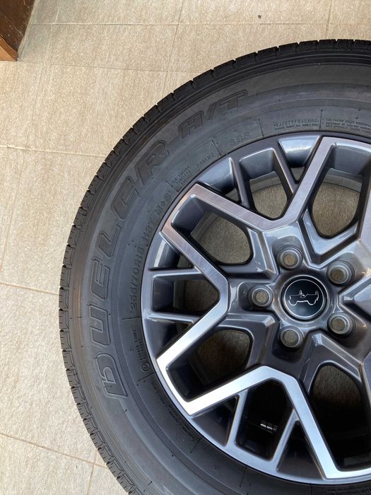 5 x Jante noi Jeep Wrangler R18 + Bridgestone noi 255/70R18 - (5x127)