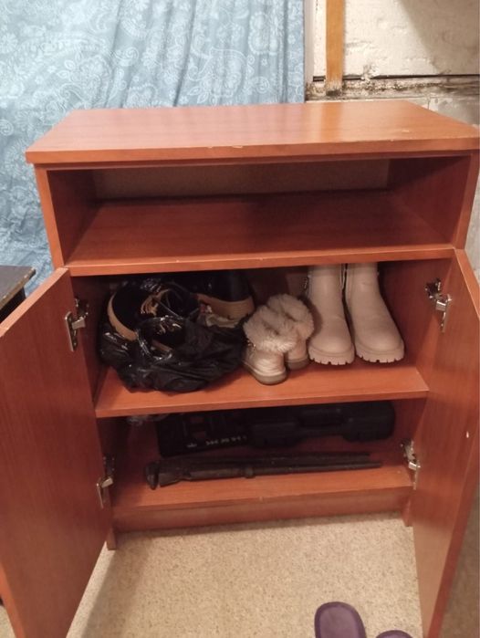 Продам шкафчик для прихожей