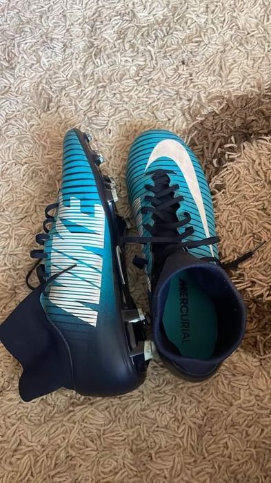 Vând ghete de fotbal nike jr mercurial superfly v df fg