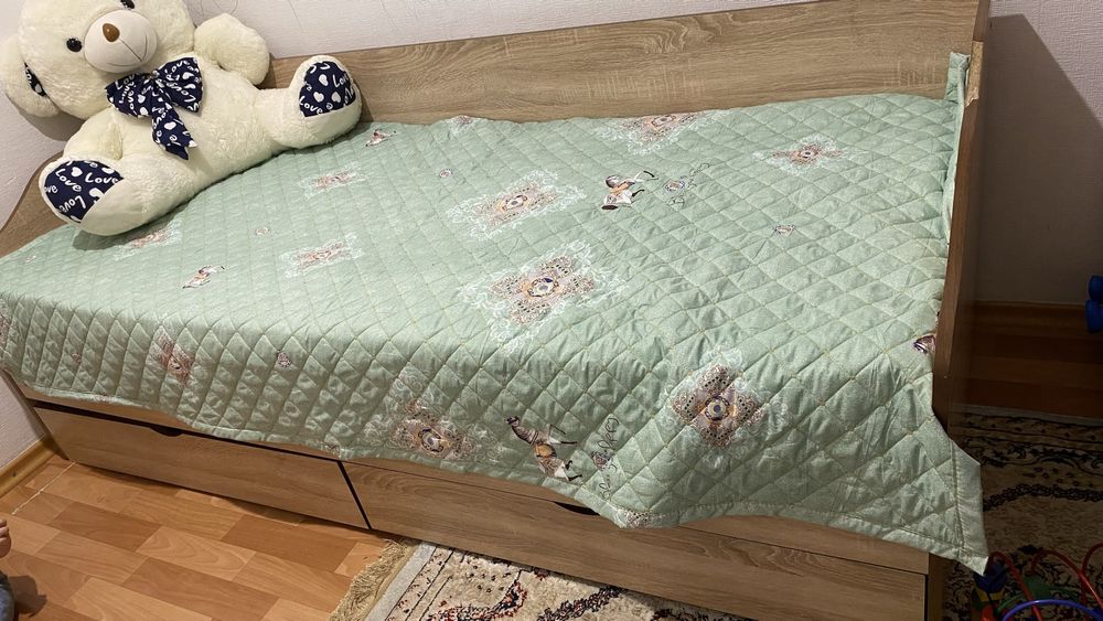 Продам кровать детскую