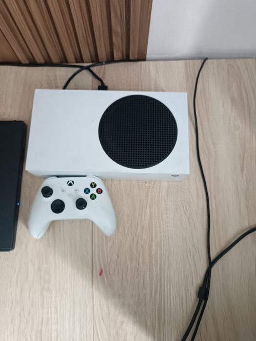 Xbox series s + играми