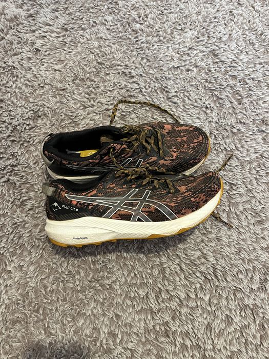 Asics Fuji Lite 3-дамски мататонки
