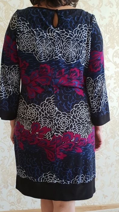 Продам платье 46 размер