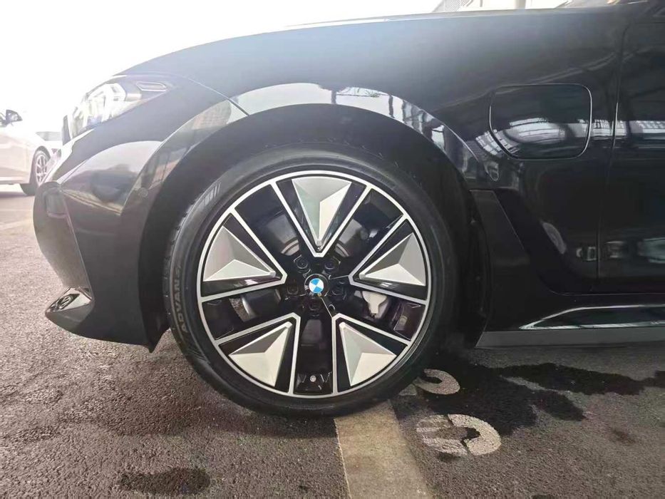 BMW i3 40L M sport