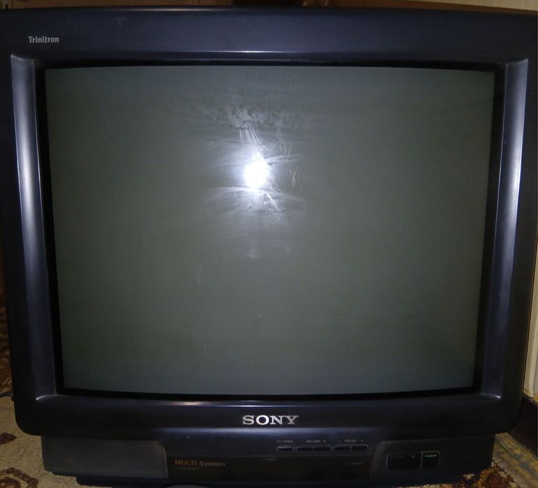 Телевизор СОНИ - Тринитрон