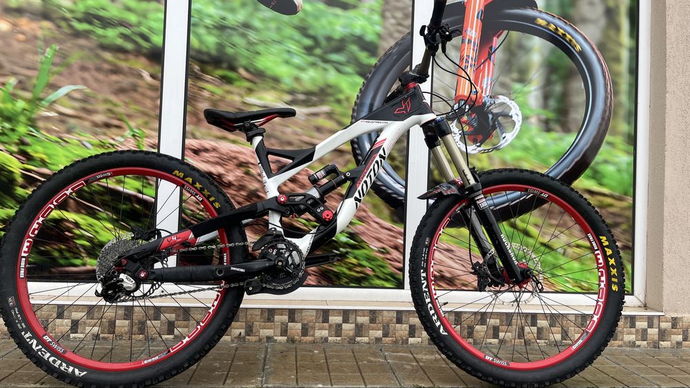 Yt noton 26”/S/Rock shox