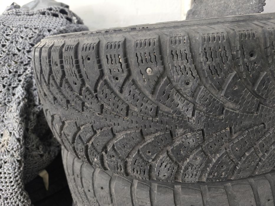 Продам резину R16