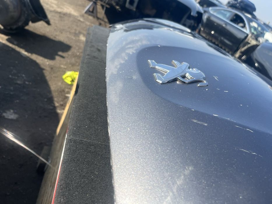 Преден капак Peugeot 2008 Пежо 2013 20 с забележки оригинален