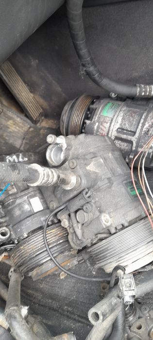 Vând compresor clima mercedes ml.
