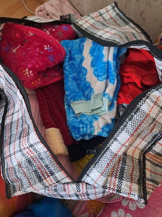 Отдам вещи обувь