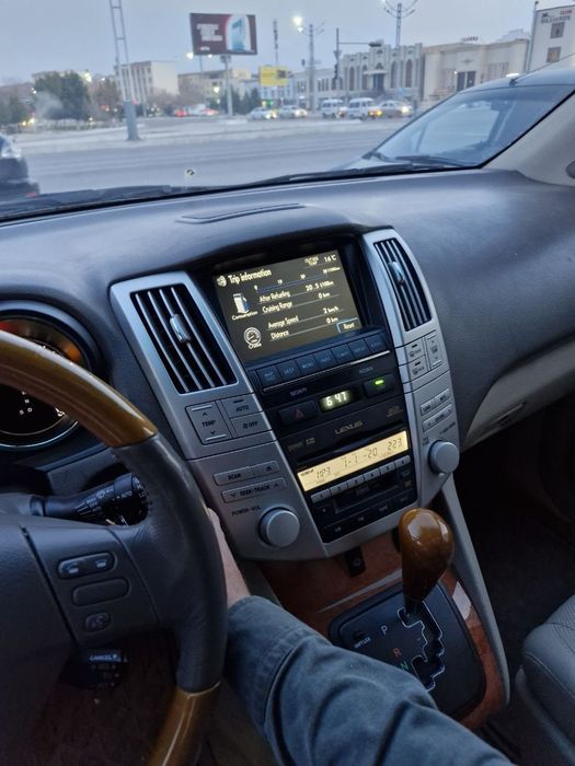 Продам ухоженный премеум  Lexus RX350