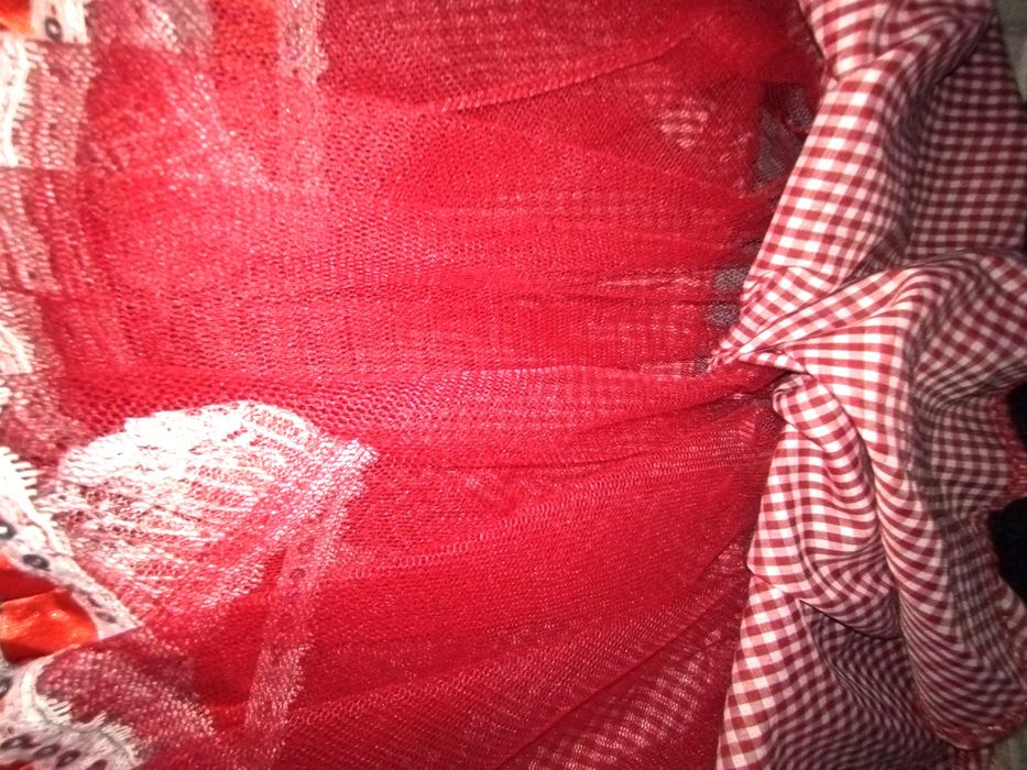 Продам костюм для девочки