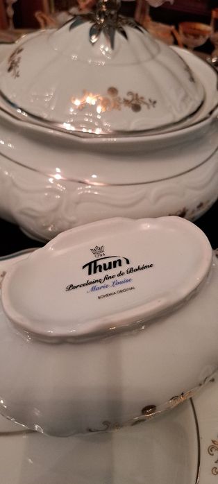 Продаю столовый сервиз.