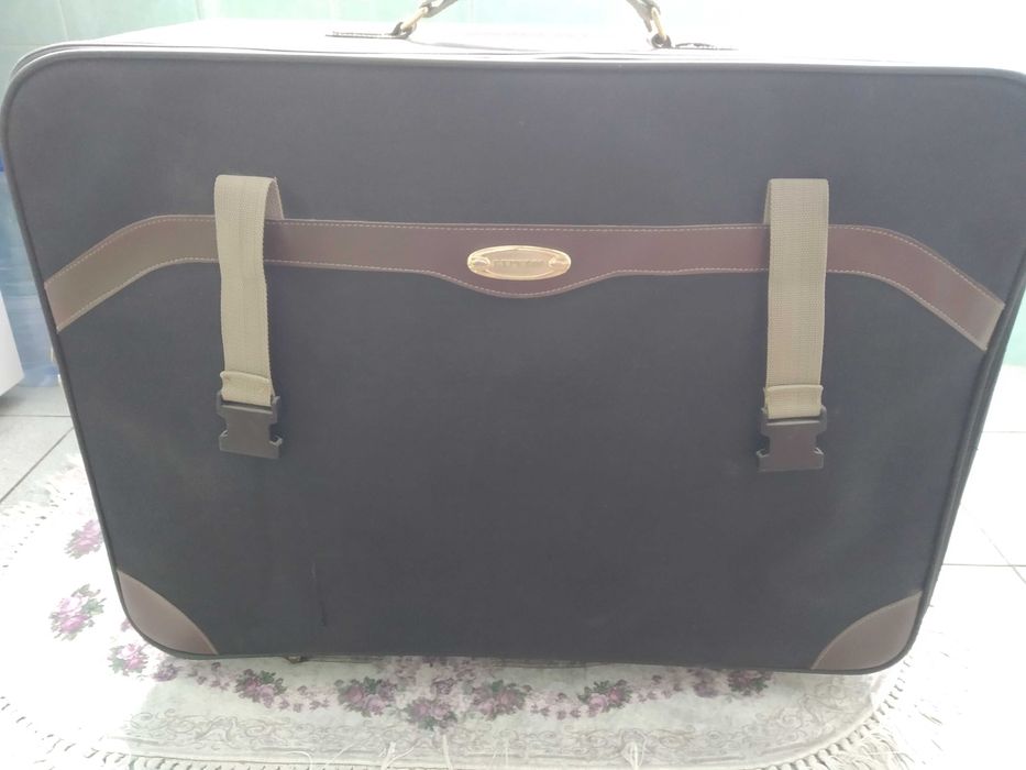 Чемоданы, из плотной ткани, 70/52/26см и чуть поменьше