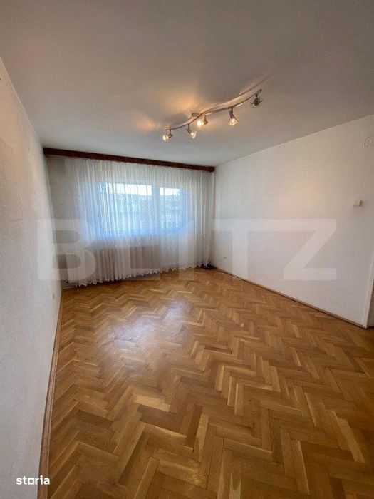 Apartament 4 camere, 90 mp, Dambu Pietros