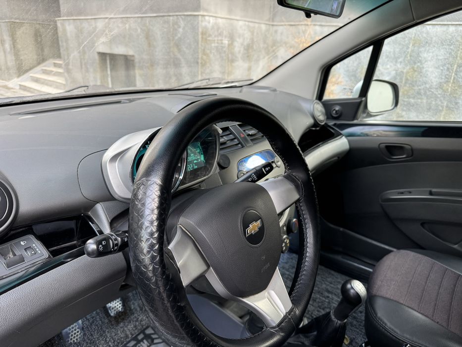 Спарк 2-позиция сотилади