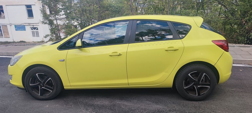 Opel Astra J 1.4 АГУ