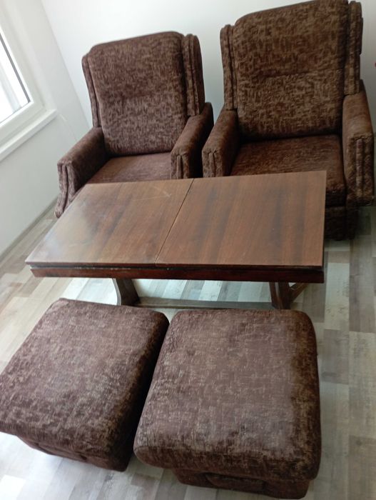 Холна гарнитура с маса