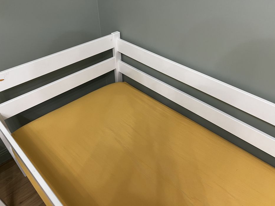 Детская кровать с матрасом