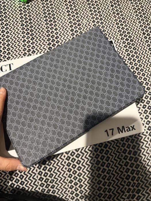 Планшет 17 про мах