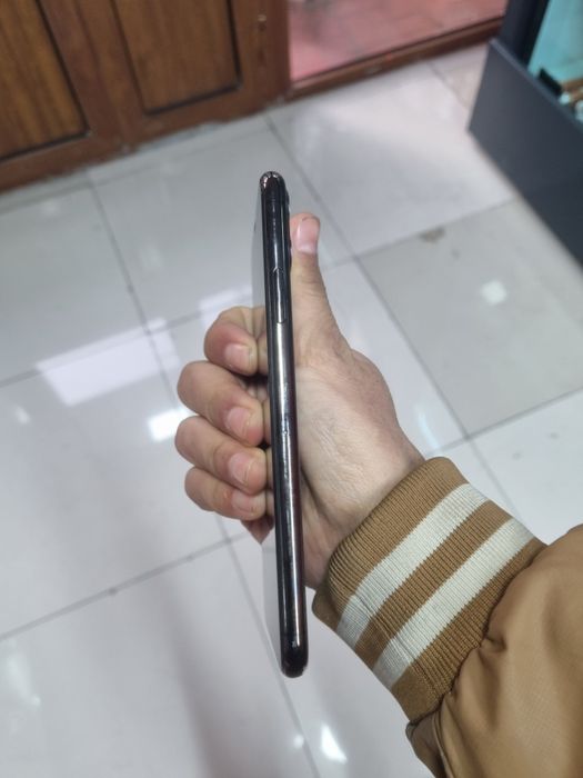 iPhone 11 pro max 256 gb LL/A sotiladi