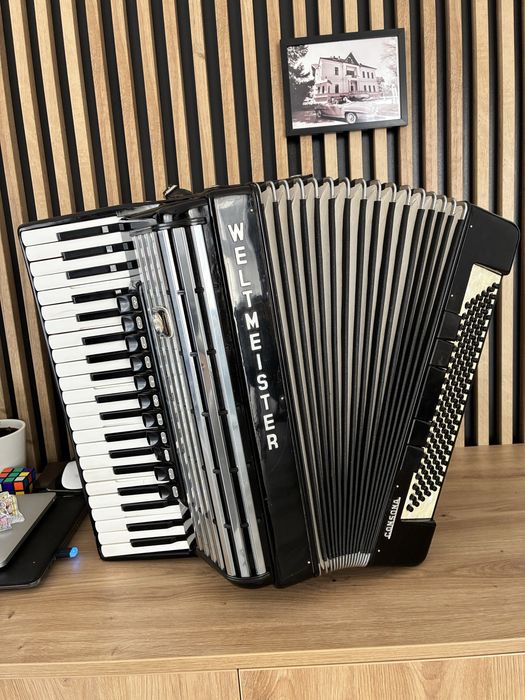 Acordeon Weltmeister Consona 120 de basi