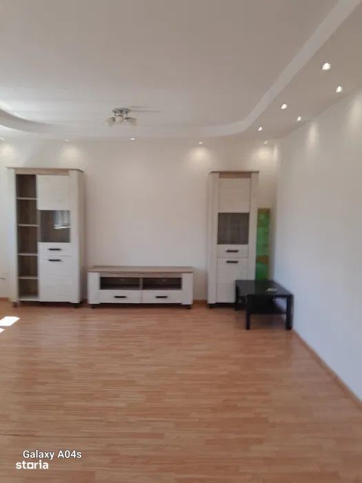 Casa | Sisesti| curte proprei | 2 niveluri | partial mobilata