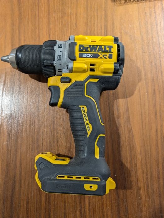 DeWalt DCD 800 шуруповёрт, батарея, зарядка