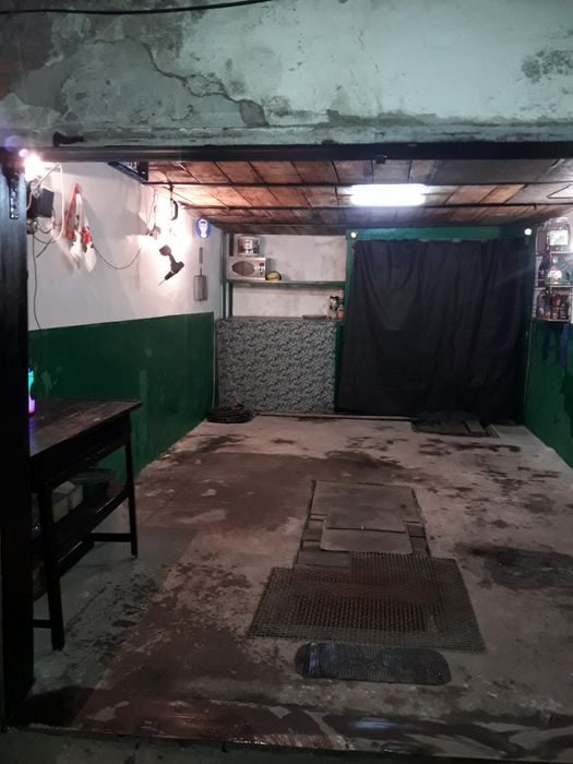 Гараж на торг колонне