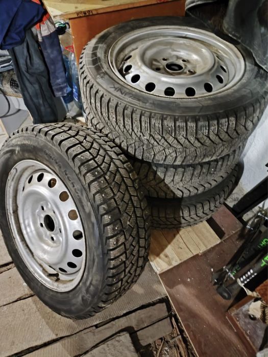 Диски с шинами зима r16