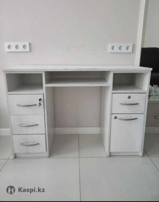 Продам Мебель для парихмахерской