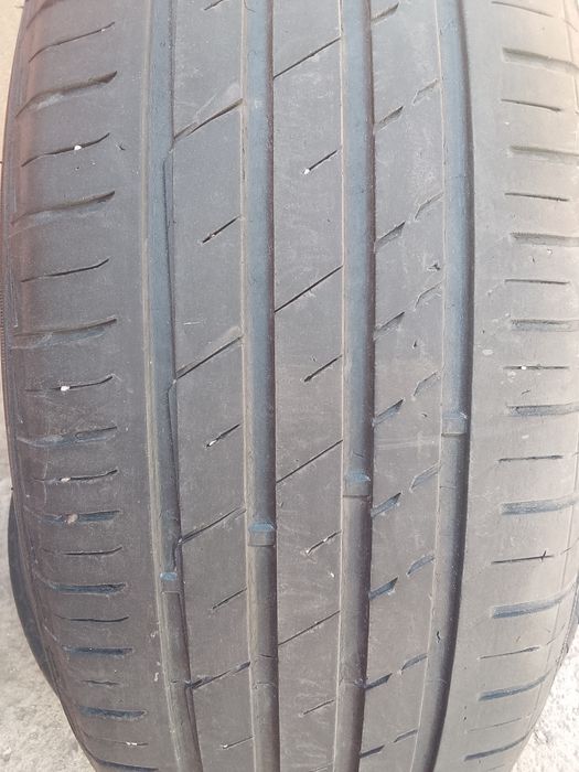 215/65R16 2шт SAILUN в хорошем