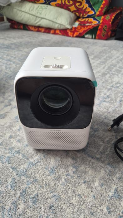 Проектор сатылады Xiaomi.