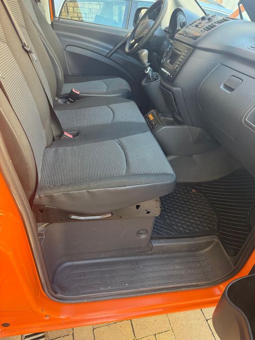 Vând Mercedes vito diesel 22  176 cp