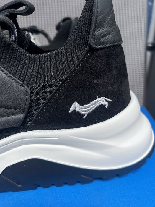 Мъжки нови обувки