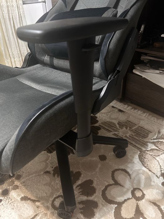 гейминг стол Genesis Nitro 550 G2