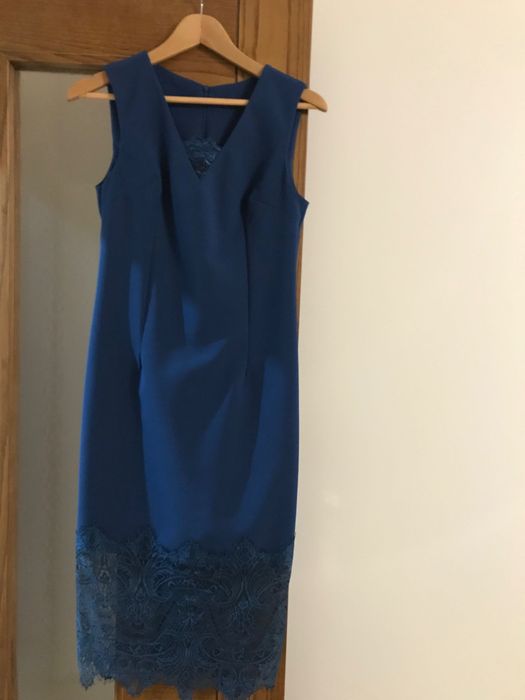 Продавам рокля със сако