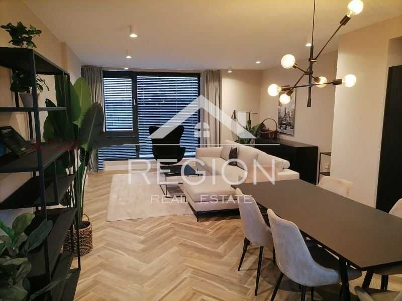 Дава се под наем Тристаен апартамент в Варна, Център - 121 кв.м за 1000 € - Снимка #2