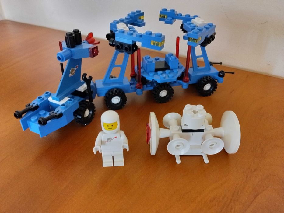 Lego Classic Space 6880 Surface Explorer + 6883 Terrestrial Rover