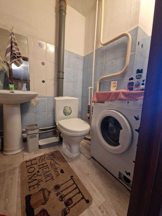 продам  1 ком.квартиру 7 мкр