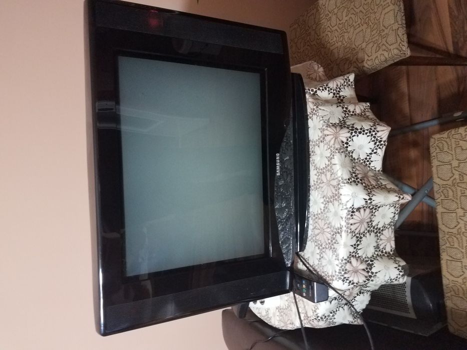 Телевизор samsung