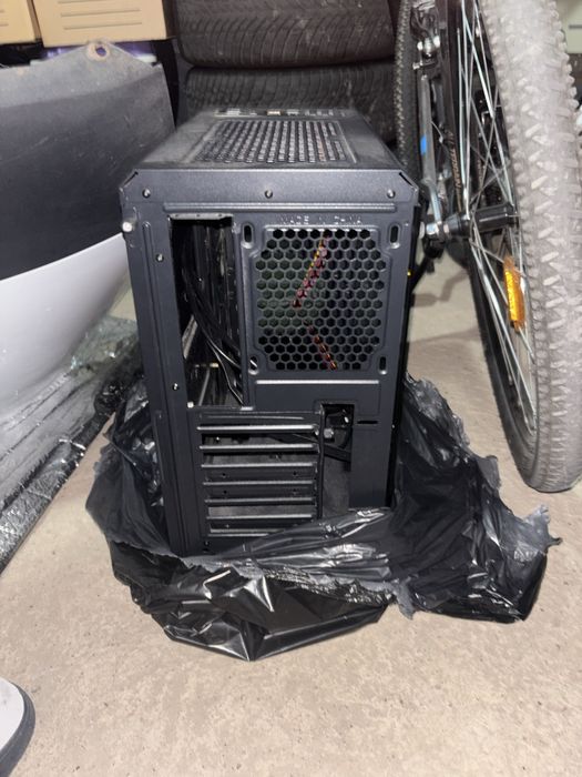 Vand Carcasa Pc Gaming