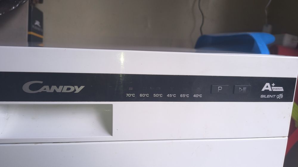 Masina de spalat vase Candy - compacta, marime mica, sub lavoar