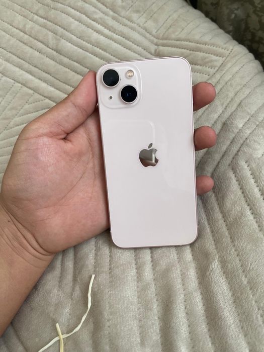 iPhone 13 в идеальном состоянии