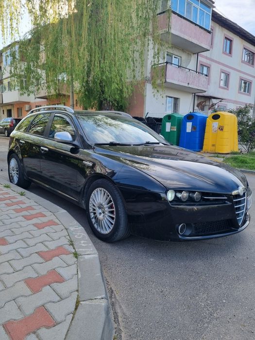 Vând alfa Romeo 159