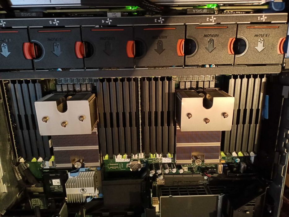 Сервер Dell PowerEdge R720