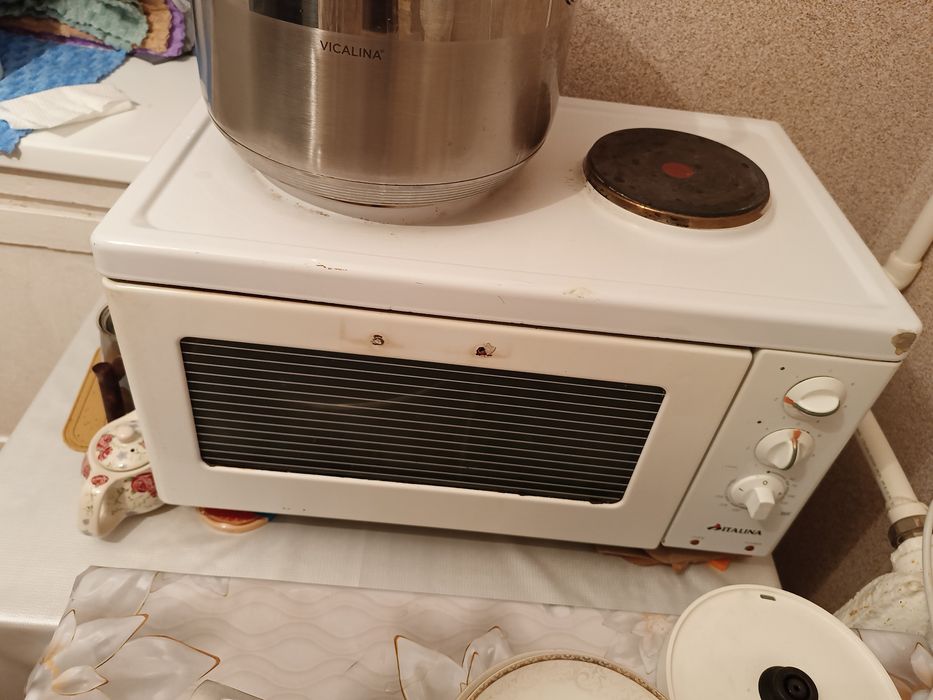 Электроплита с духовкой