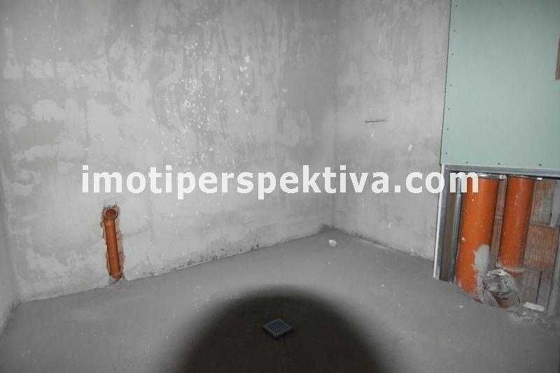 Продава се Тристаен апартамент в Пловдив, Кючук Париж - 101 кв.м за 1387 €/кв.м - Снимка #7