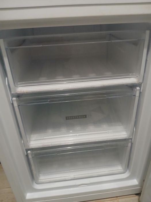 Vand combina frigorifica Whirlpool