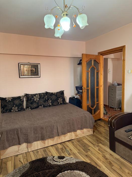 Vand apartament 2 camere